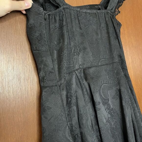 Hearts & Roses Black Poofy Floral (8) Dress Goth Ruffles Lace Up Open Shoulder - Picture 5 of 6